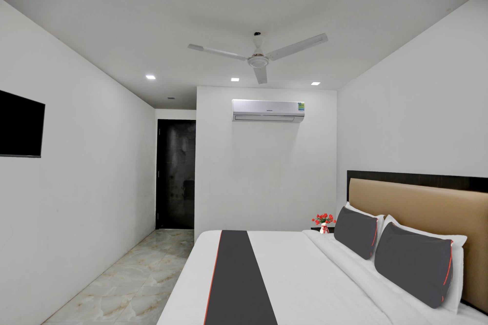 Super Townhouse The Arrow Near Lotus Temple Hotel Nova Deli Exterior foto